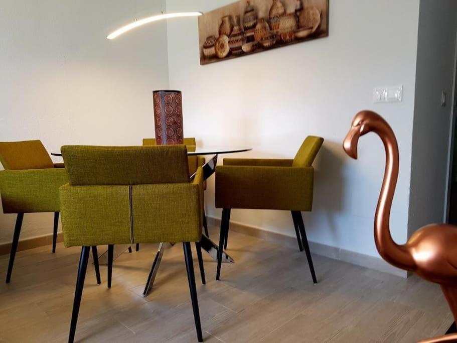 Beautiful Apartment In La Carihuela, Torremolinos Luaran gambar