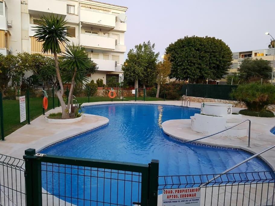 Beautiful Apartment In La Carihuela, Torremolinos Luaran gambar
