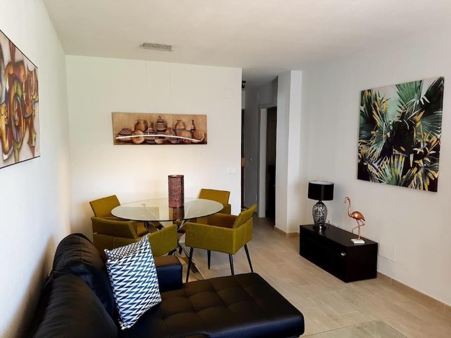 Beautiful Apartment In La Carihuela, Torremolinos Luaran gambar