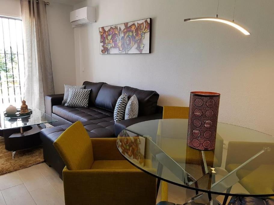 Beautiful Apartment In La Carihuela, Torremolinos Luaran gambar