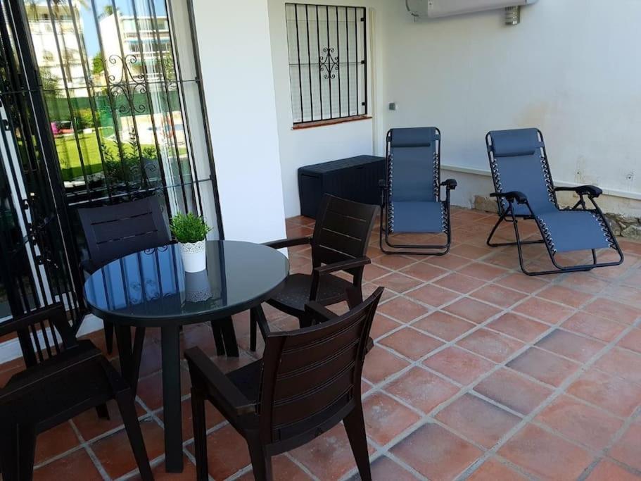 Beautiful Apartment In La Carihuela, Torremolinos Luaran gambar